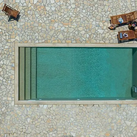 Skali Retreat Vila *