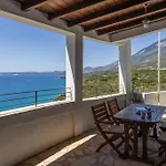 Skali Retreat Villa *